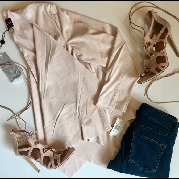 🛍 NWT!! Vigoss Faux Suede Cover Up 🛍 - Picture 2 of 4